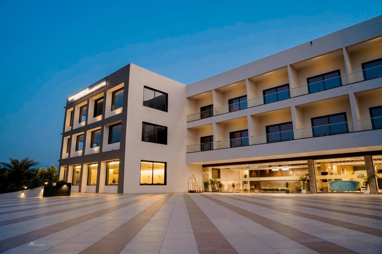Sādri Pride Resort & Convention Center Ranakpur Near Ranakpur Dam מראה חיצוני תמונה