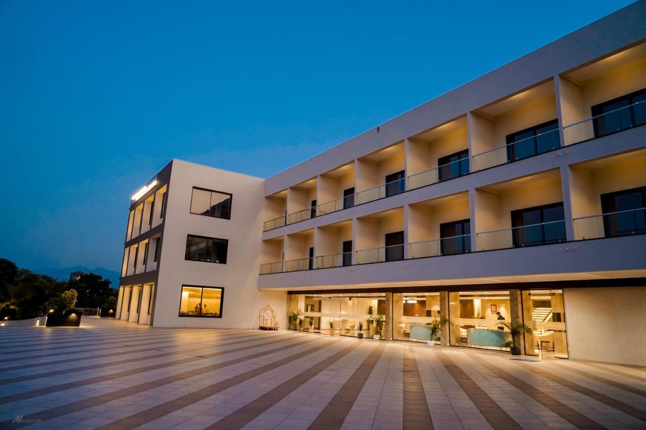 Sādri Pride Resort & Convention Center Ranakpur Near Ranakpur Dam מראה חיצוני תמונה