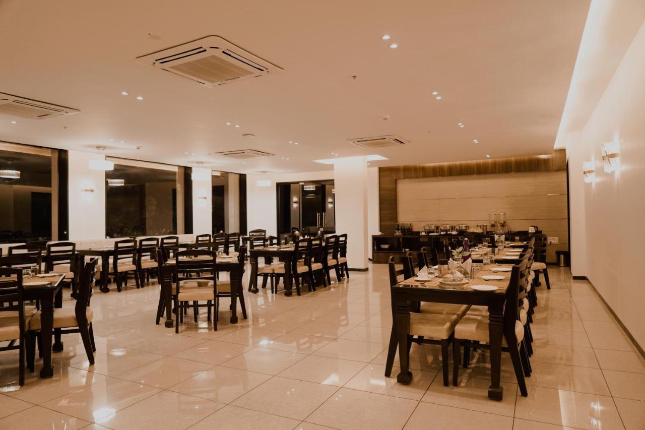 Sādri Pride Resort & Convention Center Ranakpur Near Ranakpur Dam מראה חיצוני תמונה