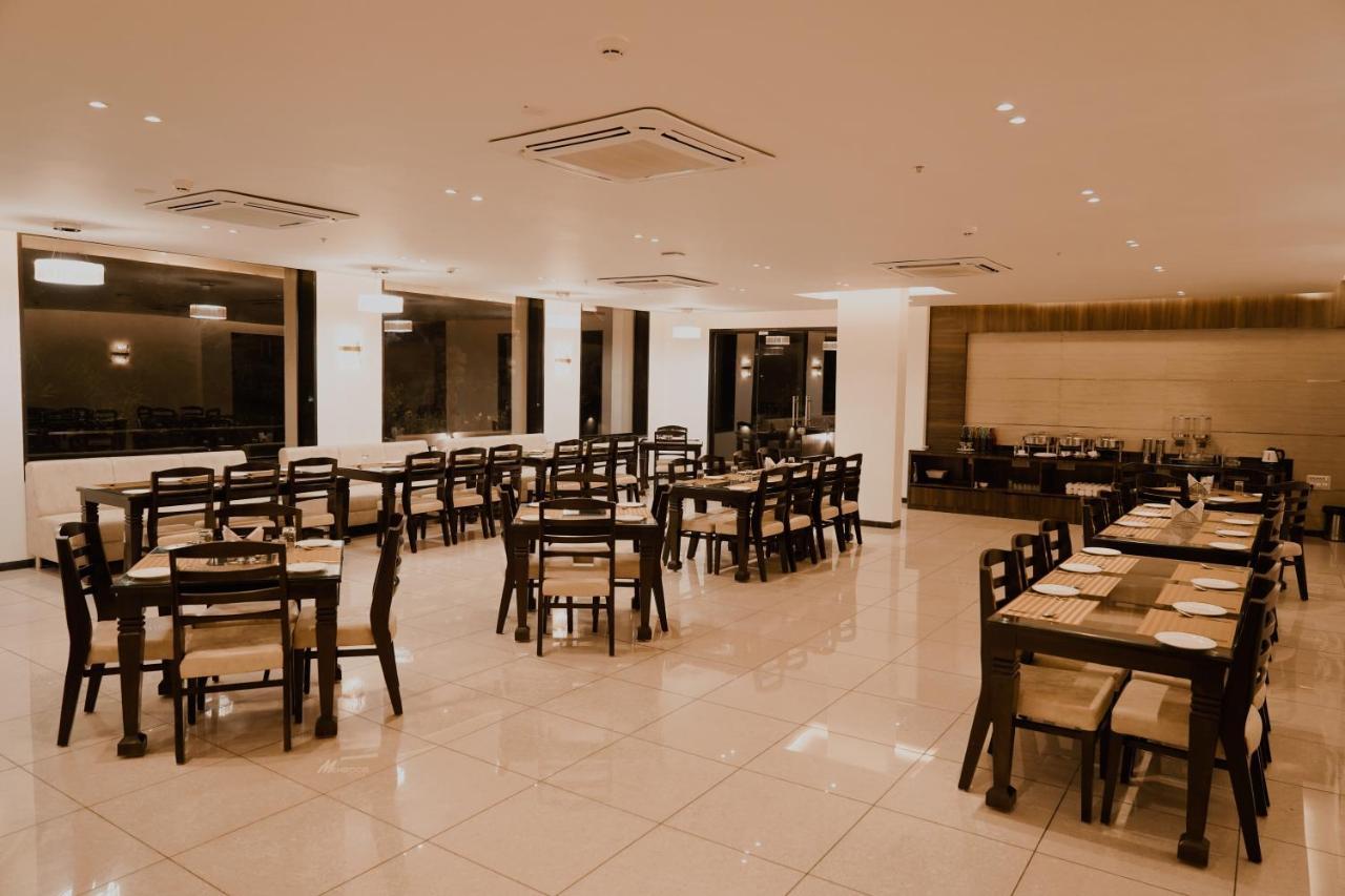 Sādri Pride Resort & Convention Center Ranakpur Near Ranakpur Dam מראה חיצוני תמונה