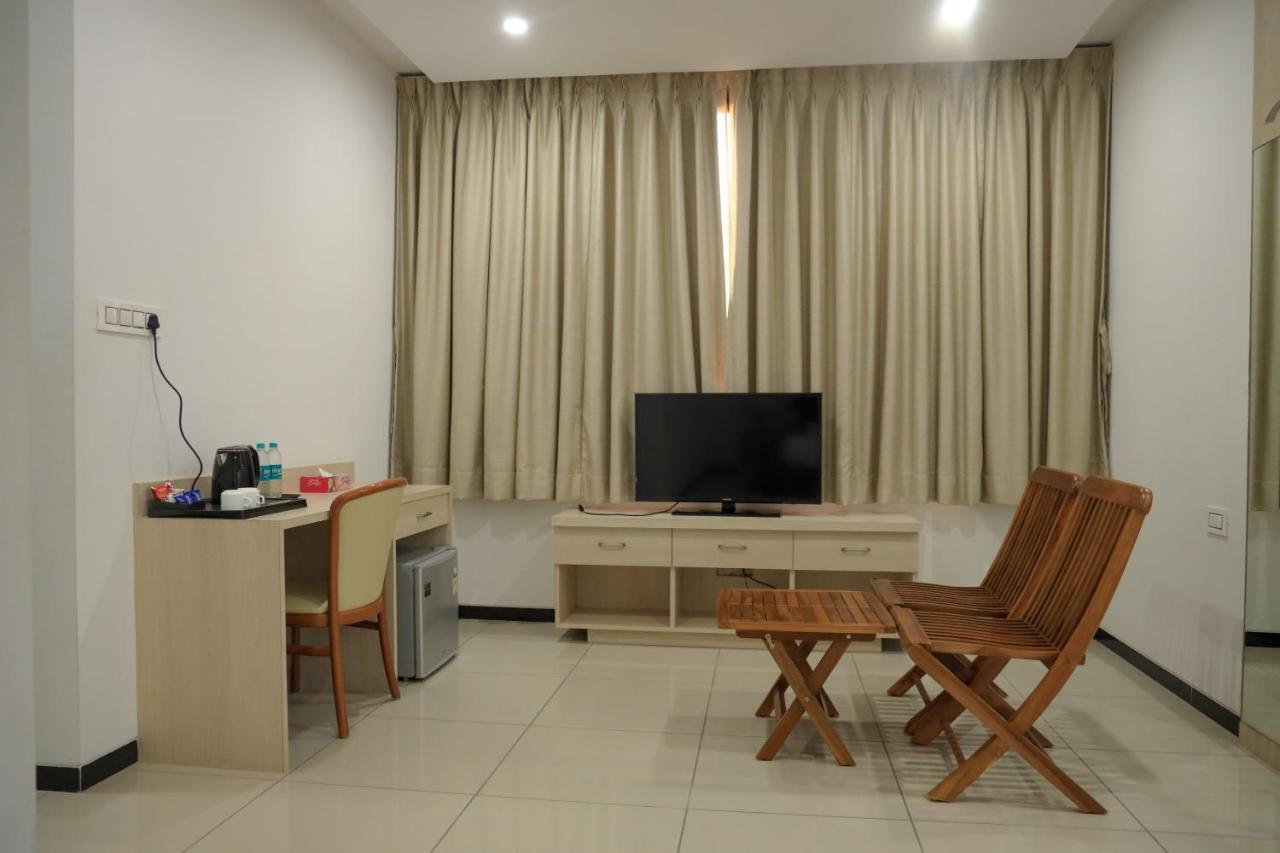 Sādri Pride Resort & Convention Center Ranakpur Near Ranakpur Dam מראה חיצוני תמונה