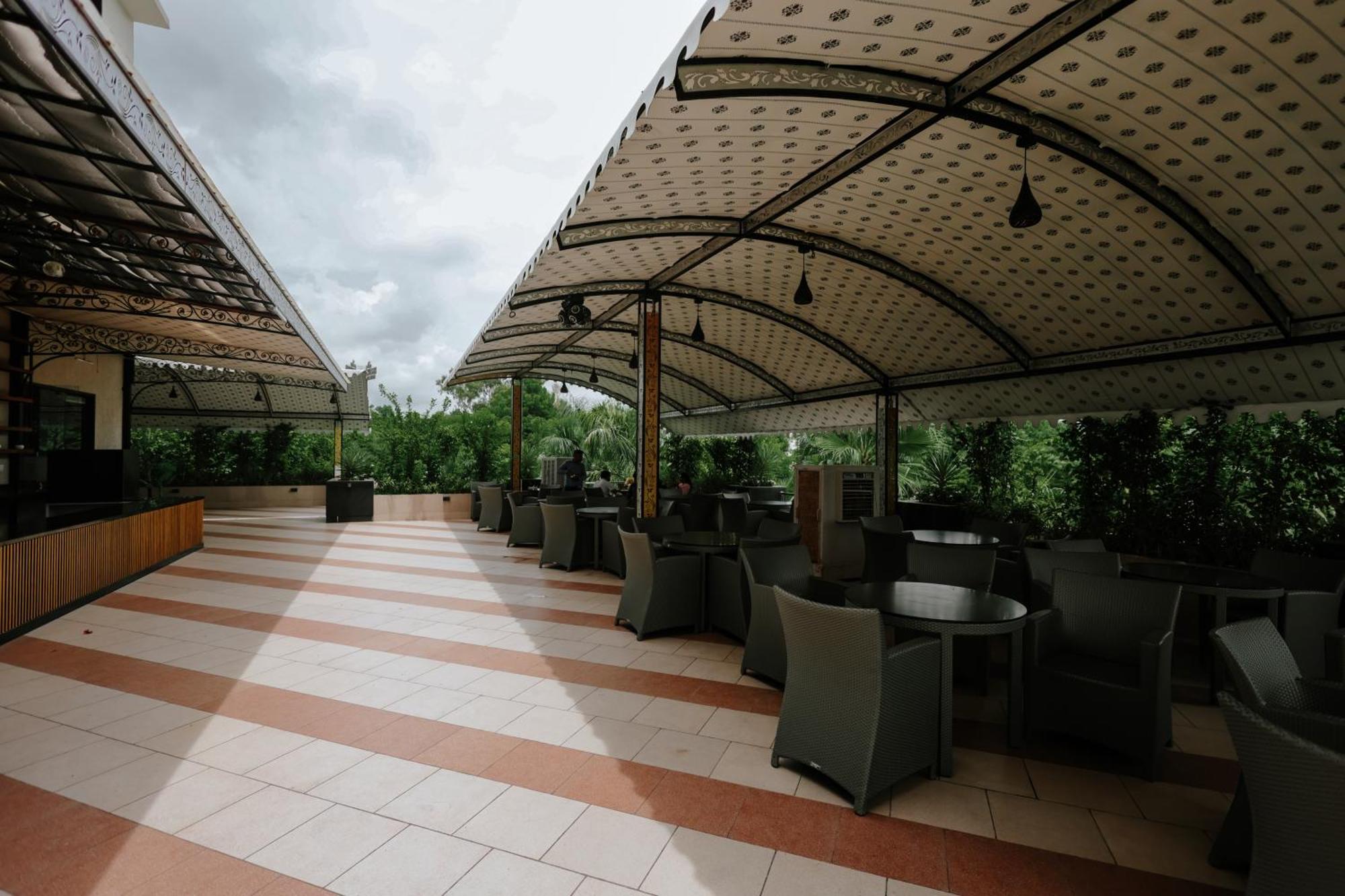 Sādri Pride Resort & Convention Center Ranakpur Near Ranakpur Dam מראה חיצוני תמונה